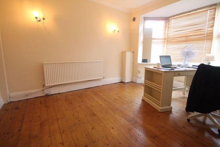 6 bedroom semi-detached house to rent - Photo 5