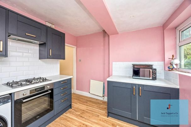2 bedroom property to rent - Photo 1