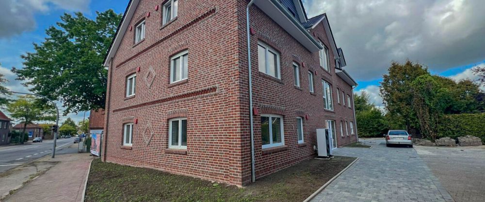 6635 - Stilvoll Wohnen im Neubau – Lichtdurchflutete 2,5-Zimmer-Wohnung mit Aufzug und Balkon - Photo 1