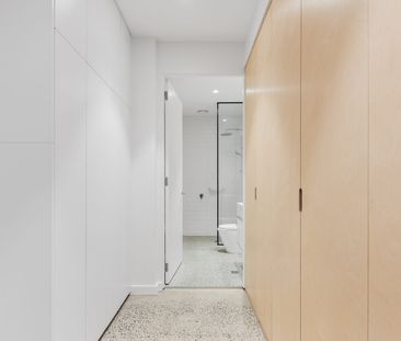 Architecturally designed Townhouse! - Photo 1