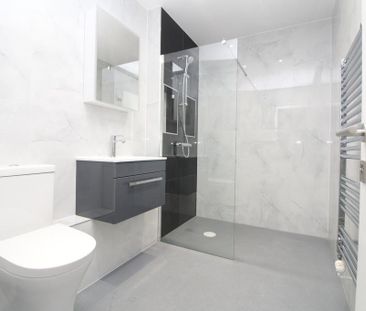 2 bedroom maisonette to rent - Photo 2