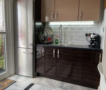 Room in a Shared House, Horton Avenue, NW2 - Photo 4