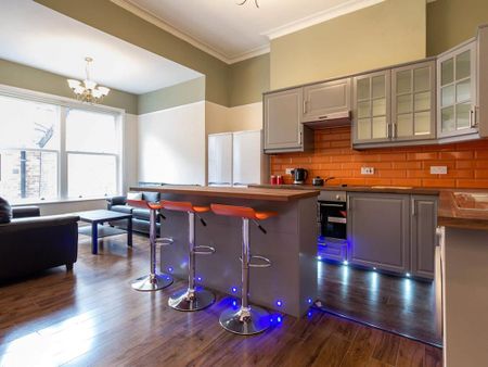 3 bedroom apartment to rent - Photo 5