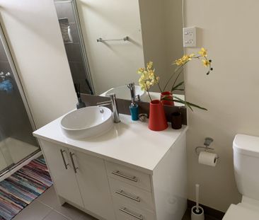 Spacious 4 Bedroom Family Home - Photo 6