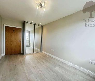 Heron Way, Maidenhead, SL6 - Photo 2