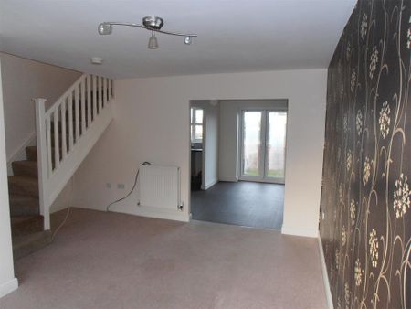 3 bedroom terraced house to rent - Photo 2