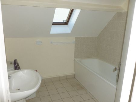 Location Appartement 3 pièces 44m² PONTAULT COMBAULT 77340 - Photo 2