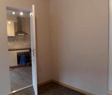 1 pièce, 25m² en location à Saint Yrieix La Perche - 340 € par mois - Photo 5