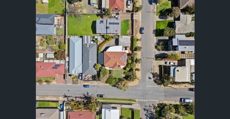 COASTAL LIVING IN PRIME LOCATION - Photo 2