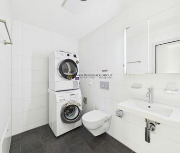 Modern apartment with view and sun rays - Foto 3