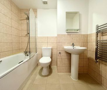 3 bedroom apartment to rent - Photo 4