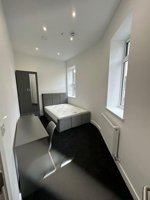 3 bedroom apartment to rent - Photo 1