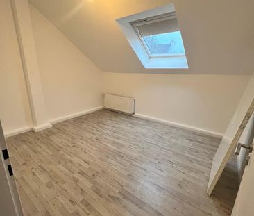 Dachgeschosswohnung mit Dachterrasse – Bremen Neustadt - Photo 4