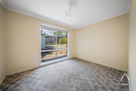 Sunny 3-Bedroom Home in Quiet Cul-de-Sac - Photo 5