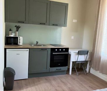 A LOUER STUDIO MEUBLE CHAMPS ELYSE ST QUENTIN 02100 - Photo 3