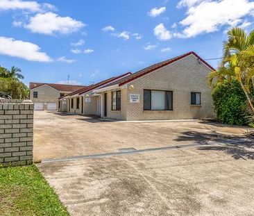 Neat & Tidy 2-Bedroom Unit in Quiet Complex - Photo 6
