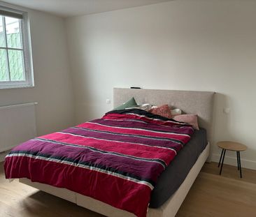 Stapelwoning in centrum Brugge met 2 slaapkamers en polyvalente ruimte - Photo 1
