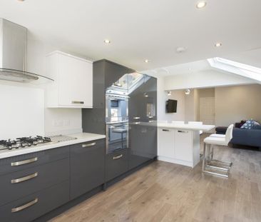 1 bedroom in a house share to rent - Photo 4