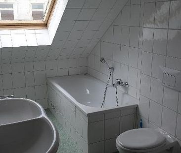 3 Zimmer DG Maisonette mit Balkon Wanne und Dusche - Photo 5