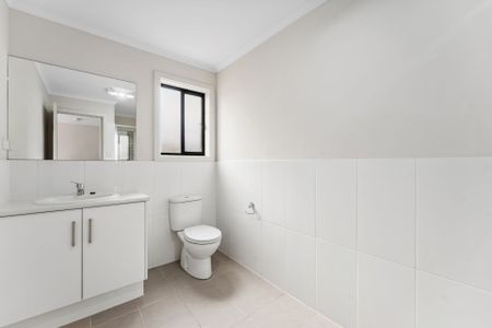 Low-Maintenance 3-Bedroom Home in a Convenient Location - Photo 2