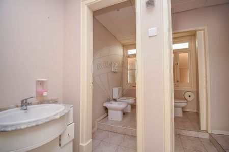 Apartamento T8 em Lisboa - Photo 2
