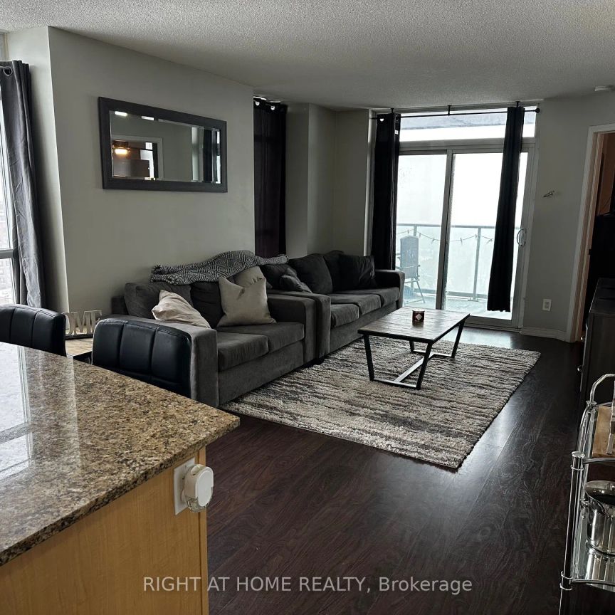 9 George Street N #1605 - Photo 1