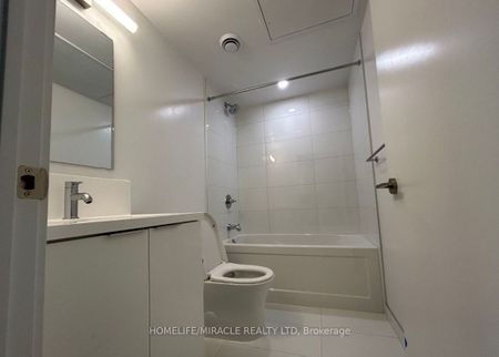 For Lease - 230 Simcoe Street Unit# 2421, Toronto, Ontario - Photo 3