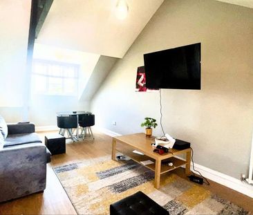 3 bedroom flat to rent - Photo 6