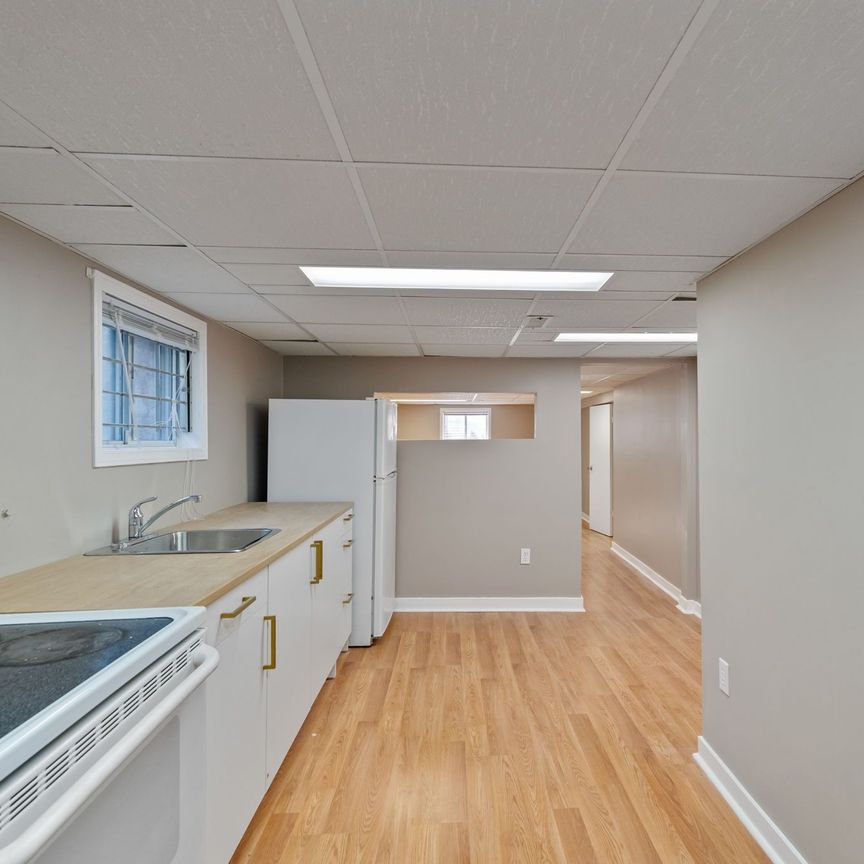 For Lease - 46 Athol Avenue Unit# Bsmt, Toronto, Ontario - Photo 1