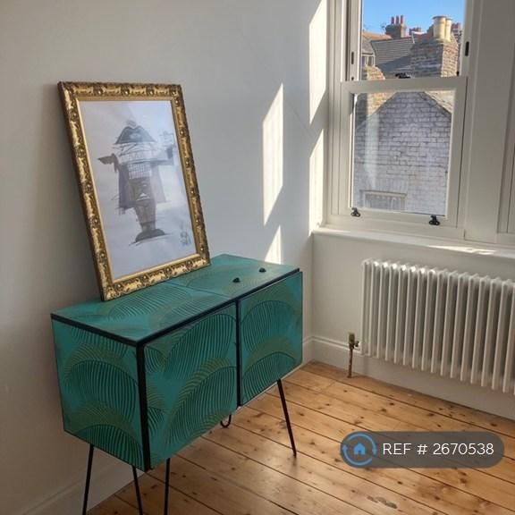 4 bedroom terraced house to rent - Photo 1