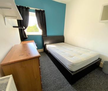 4 bedroom terraced house to rent - Photo 4