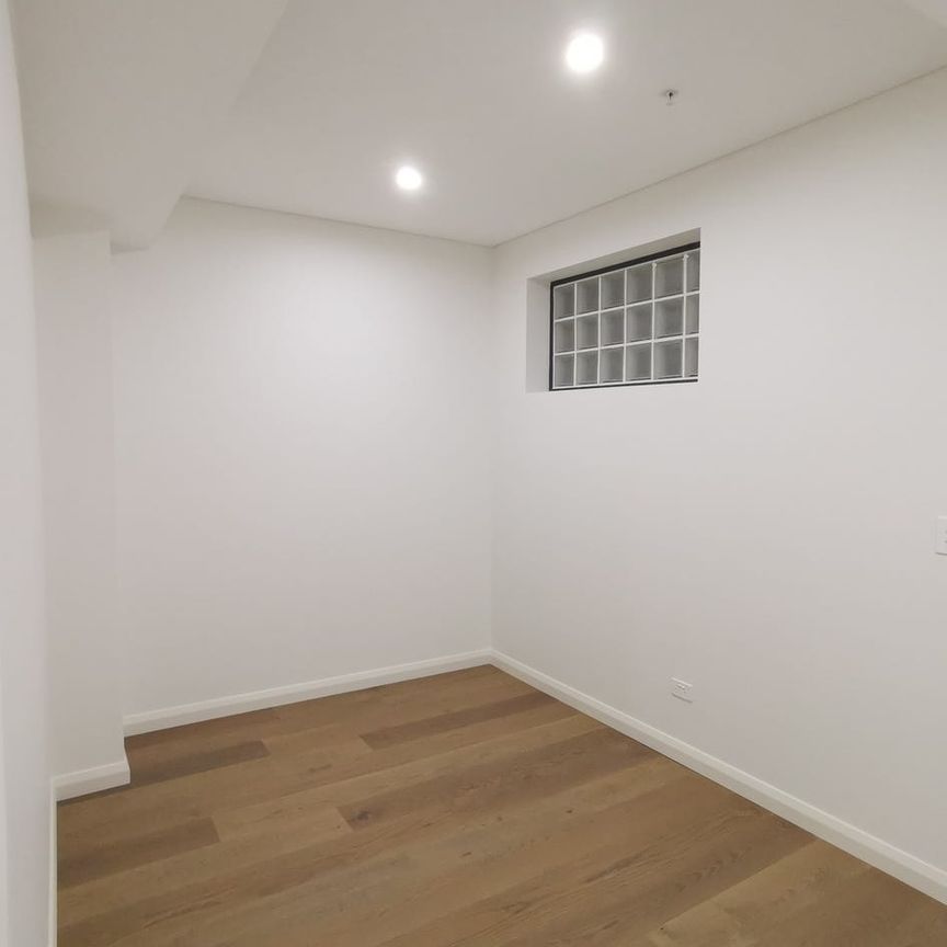 Well-designed modern 1 Bedroom apartment - Photo 1