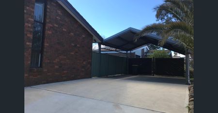 BEAUTIFULLY PRESENTED 3 BEDROOM HOME - Photo 3