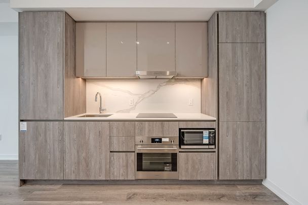 For Lease - 8 Interchange Way Unit# 4303, Vaughan, Ontario - Photo 1