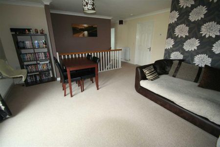 2 bedroom property to rent - Photo 3