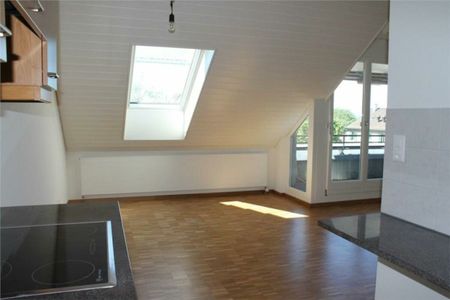 In Riehen, grosszügige 2.5-Zimmerwohnung mit Galerie zu vermieten - Photo 5