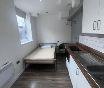 Studio to rent - Photo 1