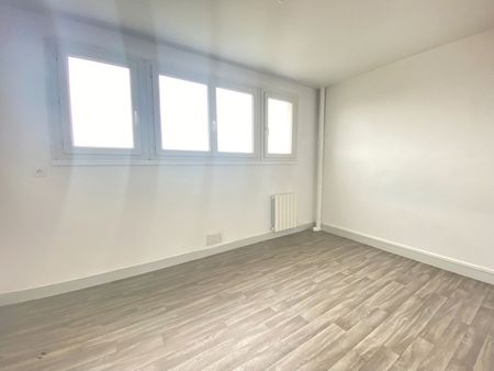 RUE ARMAND DUTREIX, T2 de 44 m² avec garage et cave ! - Photo 3