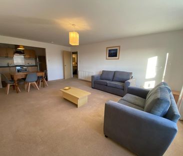 3 bedroom flat to rent - Photo 2