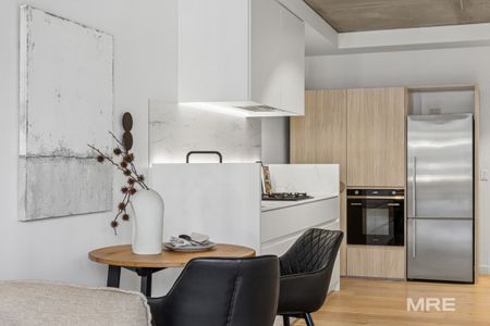 Modern flexible living in the heart of it all - Photo 3
