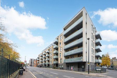 2 bedroom flat to rent - Photo 3