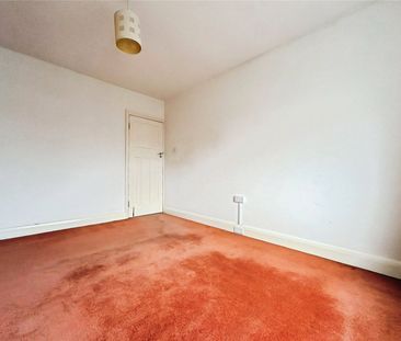 Central Avenue, Hounslow, TW3 2RQ - Photo 6