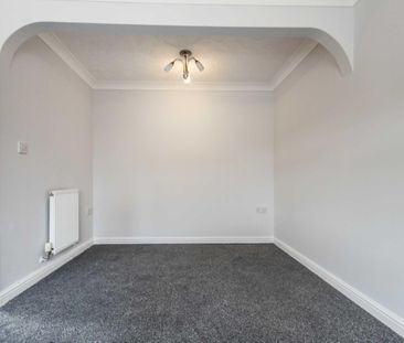 Sissinghurst Drive, Thrapston - Photo 3