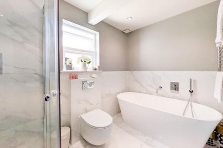 3 bedroom terraced house to rent - Photo 5