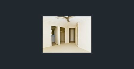 GORGEOUS FAMILY HOME - Photo 2