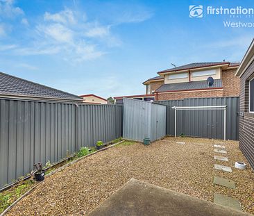 2/17 Manor Lakes Boulevard, 3024, Wyndham Vale Vic - Photo 1