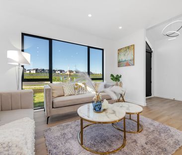 Luxury Living in Karaka Village - Photo 2