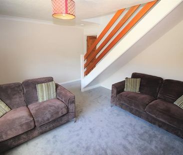 2 bedroom semi-detached house to rent - Photo 2