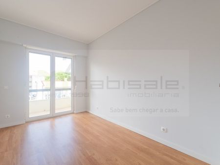 Apartamento T2+1 em Lisboa - Photo 2