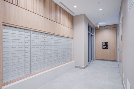 For Lease - 3250 Carding Mill Trail Unit# 401, Oakville, Ontario - Photo 2